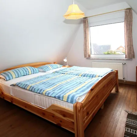 Holiday home Greetjehaus With Garden, Near Beach, Dornumersiel